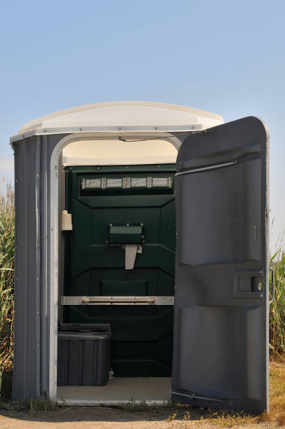 Porta potty delivery and setup in Cascade Chipita Park, CO